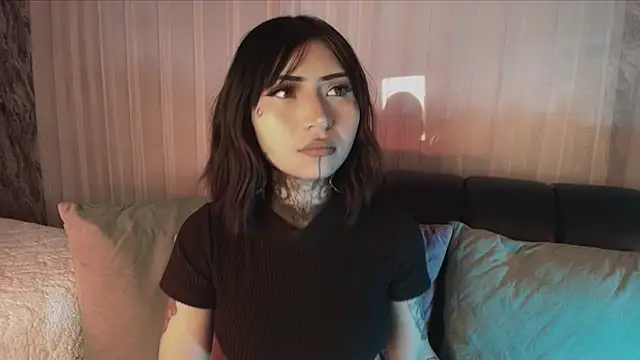 Evangeline bell online show from 11-28-25, 11:07