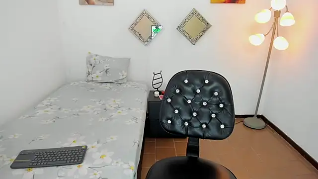 kattadoll online show from 03-18-25, 03:53