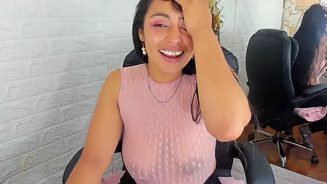 Snapshot of Aisha_09 chatting on 12-27-24, 07:24 Aisha 09 online show from 12-27-24, 07:24