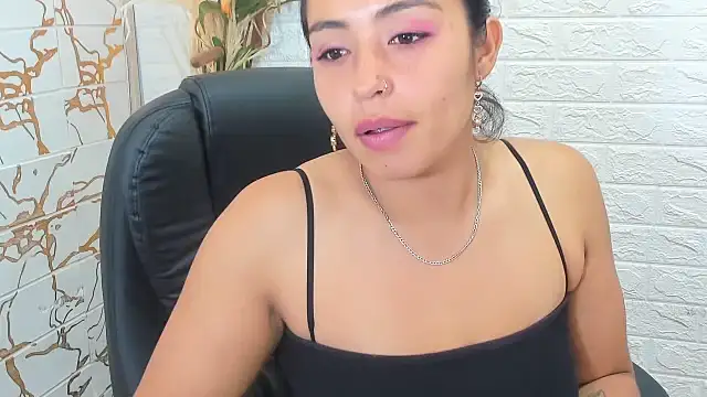 Snapshot of Aisha_09 chatting on 01-03-25, 02:51 Aisha 09 online show from 01-03-25, 02:51