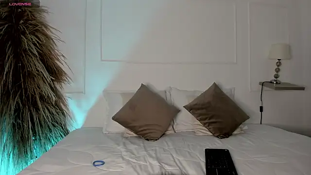  ashleymiller online show from 02-12-25, 06:09