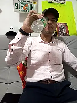 latinmartin73 online show from 09-09-25, 12:32