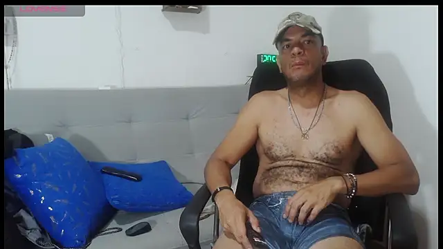 latinmartin73 online show from 05-19-26, 01:56