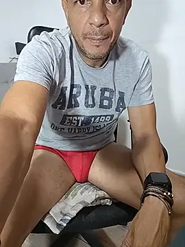 Snapshot of latinmartin73 chatting on 06-07-26, 03:10 latinmartin73 online show from 06-07-26, 03:10
