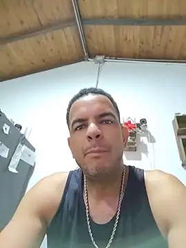 Snapshot of latinmartin73 chatting on 06-14-26, 04:47 latinmartin73 online show from 06-14-26, 04:47