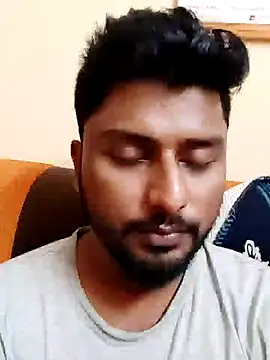 Snapshot of Gawothum chatting on 12-21-24, 12:06 Gawothum online show from 12-21-24, 12:06