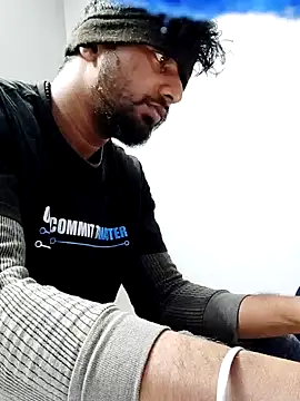 Snapshot of Gawothum chatting on 01-21-25, 02:43 Gawothum online show from 01-21-25, 02:43