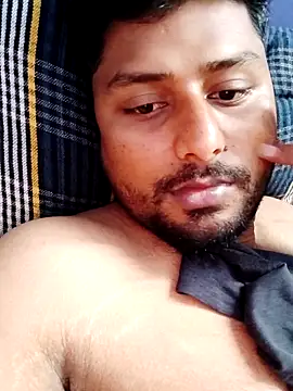 Snapshot of Gawothum chatting on 02-19-26, 04:36 Gawothum online show from 02-19-26, 04:36