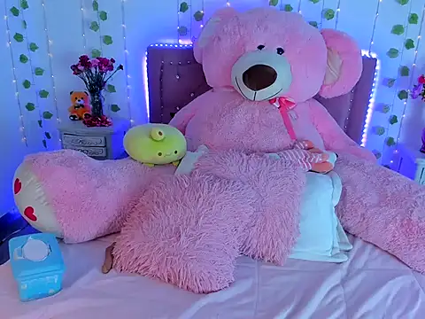 Snapshot of dulcevegga chatting on 01-15-26, 01:21 dulcevegga online show from 01-15-26, 01:21