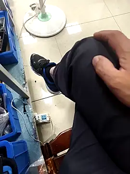 huzi518 online show from 09-10-25, 02:22