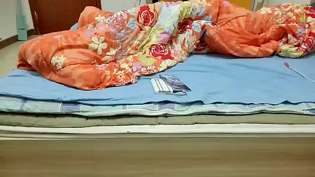 huzi518 online show from 10-21-25, 12:06