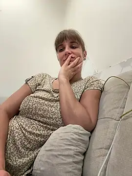 jennifer11772 online show from 04-18-26, 07:07