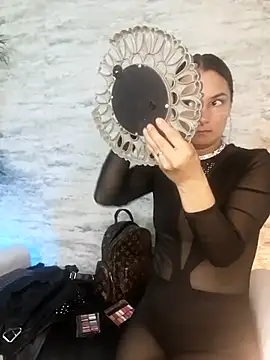 zoeharryzon online show from 05-30-26, 01:52