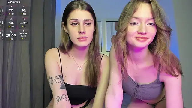 Snapshot of charmerss chatting on 10-22-25, 06:29 charmerss online show from 10-22-25, 06:29