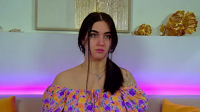 ChristinaMilton online show from 11-13-25, 06:40