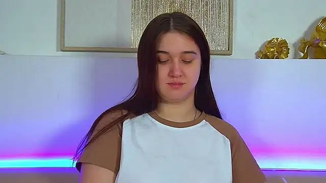 ChristinaMilton online show from 03-06-26, 07:27