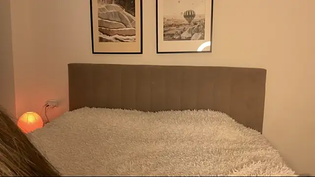 Snapshot of aryamirelle chatting on 11-12-25, 09:58 aryamirelle online show from 11-12-25, 09:58