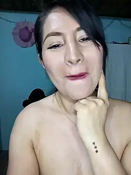 Snapshot of ELISA_90 chatting on 02-09-25, 03:32 ELISA 90 online show from 02-09-25, 03:32