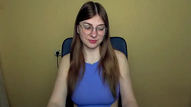 Luna Lush  online show from 04-10-26, 08:52