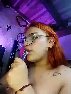 SophiaWeestt99 online show from 02-08-25, 07:26
