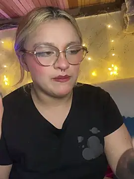SophiaWeestt99 online show from 01-17-26, 04:28