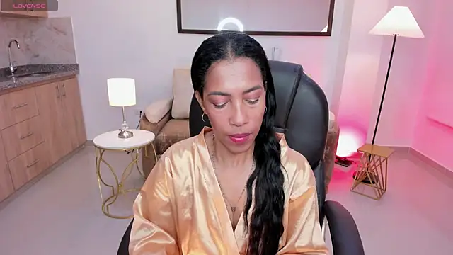 Shantaall  online show from 10-25-25, 07:49