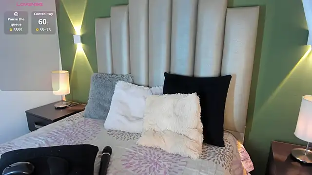 Emmawattsom online show from 11-27-25, 12:29