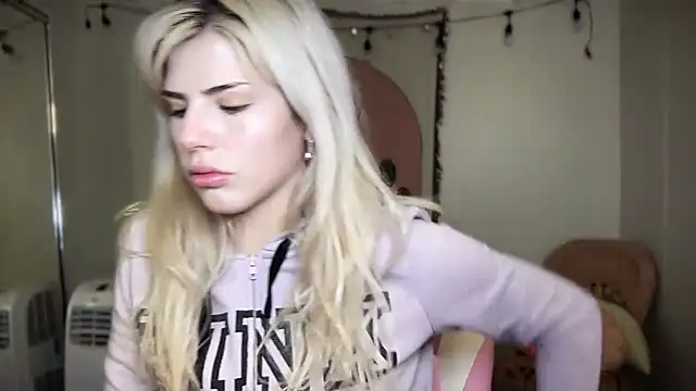 SirenitySirenxx online show from 03-07-25, 09:48