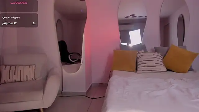 RebeccaHudson online show from 03-07-25, 06:13