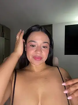 Snapshot of Aitana98_ chatting on 07-20-26, 01:31 Aitana98 online show from 07-20-26, 01:31