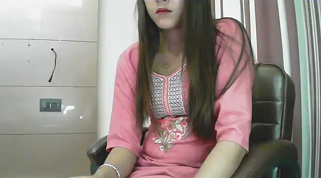 Snapshot of collage_hoty chatting on 03-05-25, 11:38 collage hoty online show from 03-05-25, 11:38