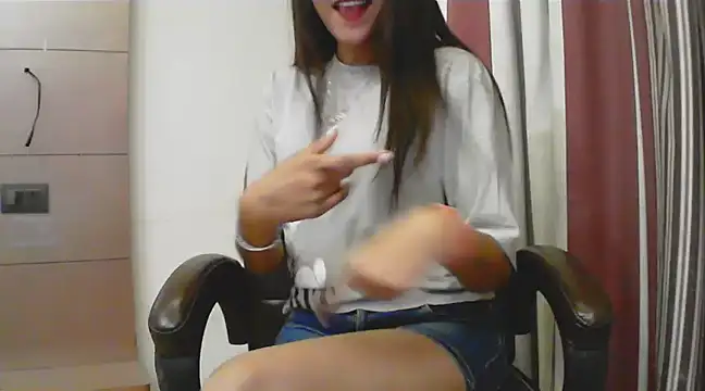 Snapshot of collage_hoty chatting on 03-17-25, 11:21 collage hoty online show from 03-17-25, 11:21