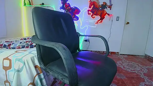 Snapshot of sweetie_tsgirl_ chatting on 12-11-24, 03:24 sweetie tsgirl online show from 12-11-24, 03:24