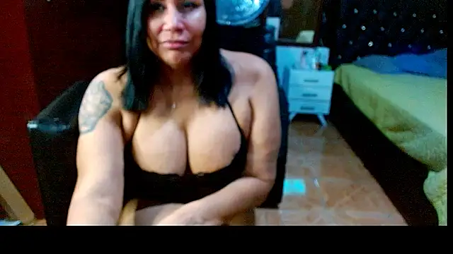 Snapshot of Demion_prince chatting on 01-26-25, 01:36 Demion prince online show from 01-26-25, 01:36