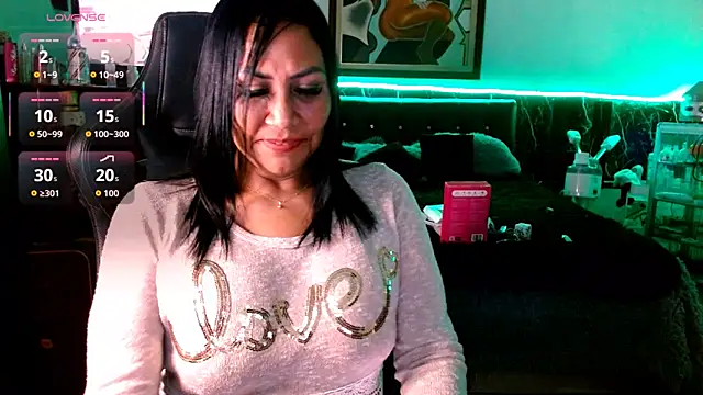 Snapshot of Demion_prince chatting on 12-21-25, 02:30 Demion prince online show from 12-21-25, 02:30