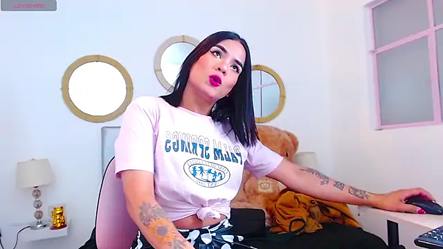 Snapshot of zoe_hecate_sexx chatting on 10-30-25, 10:10 zoe hecate sexx online show from 10-30-25, 10:10