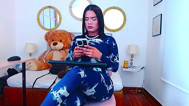 Snapshot of zoe_hecate_sexx chatting on 11-23-25, 02:44 zoe hecate sexx online show from 11-23-25, 02:44