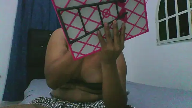 JenniferChian online show from 04-18-26, 01:20