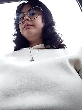 Snapshot of lara_moon25 chatting on 11-13-25, 06:51 lara moon25 online show from 11-13-25, 06:51