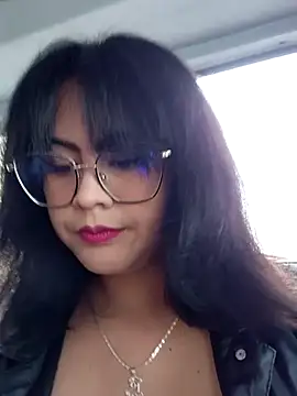 lara moon25 online show from 11-14-25, 08:51