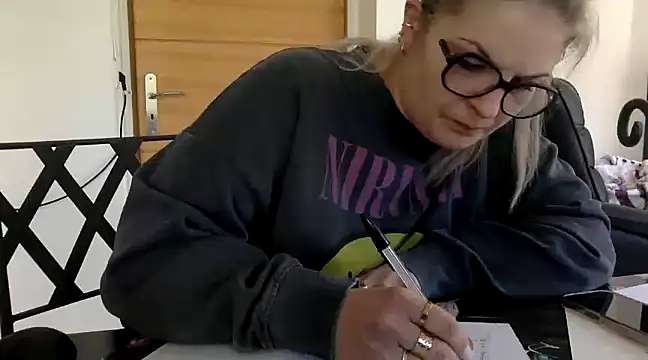 vanillesoumise online show from 03-18-25, 08:36