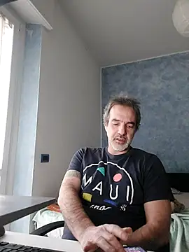 Snapshot of Marcolino183 chatting on 01-14-26, 08:20 Marcolino183 online show from 01-14-26, 08:20