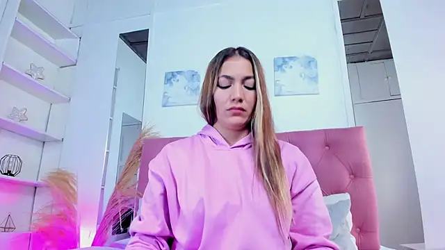 Snapshot of Mia_Malkovaa_ chatting on 02-18-25, 01:55 Mia Malkovaa online show from 02-18-25, 01:55