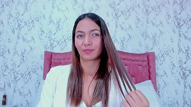 Snapshot of Mia_Malkovaa_ chatting on 10-15-25, 04:51 Mia Malkovaa online show from 10-15-25, 04:51