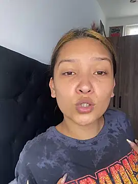 baby lizy online show from 01-28-25, 07:21