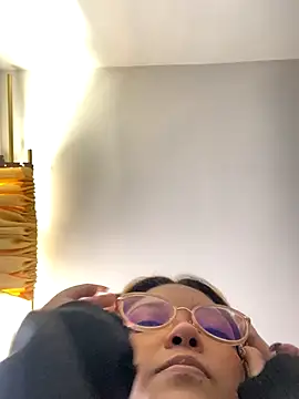 baby lizy online show from 10-02-25, 08:38