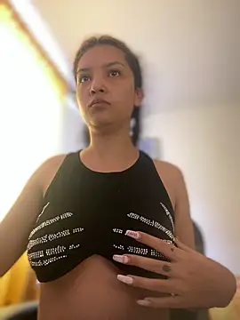 baby lizy online show from 12-21-25, 01:51