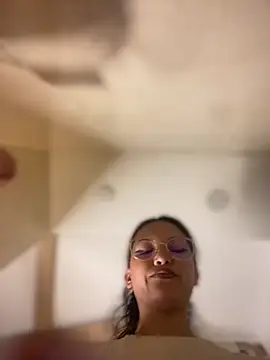 baby lizy online show from 06-30-26, 10:22