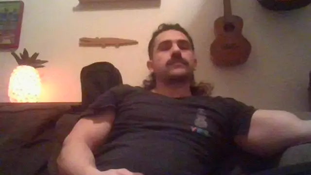 Snapshot of Mclozzz chatting on 02-08-26, 08:56 Mclozzz online show from 02-08-26, 08:56