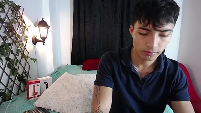 Snapshot of dylan_fun18 chatting on 12-25-24, 08:07 dylan fun18 online show from 12-25-24, 08:07